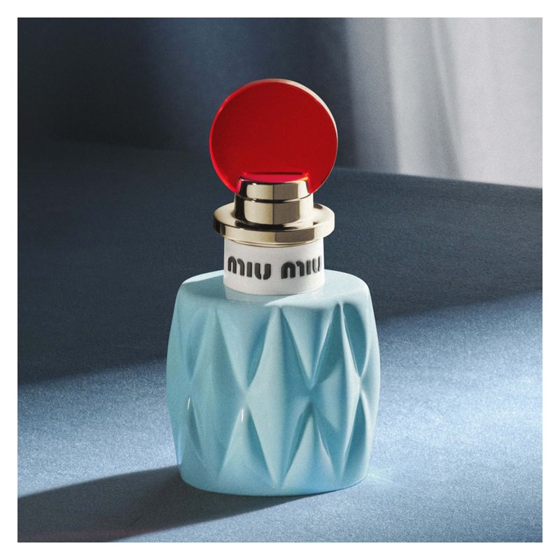 Miu Miu L'Eau de Muguet, Eau de Parfum Donna, 30 ml Spray, Fragranza Floreale Verde Muschiata, Profumo femminile fresco e sofisticato Miu Miu L'Eau de Muguet, Eau de Parfum Donna, 30 ml Spray, Fragranza Floreale Verde Muschiata, Profumo femminile fresco e sofisticato