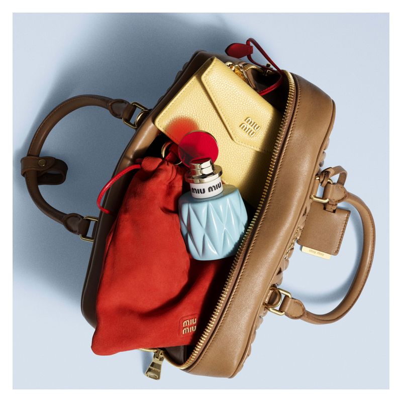 Miu Miu L'Eau de Muguet, Eau de Parfum Donna, 50 ml Spray, Fragranza Floreale Verde Muschiata, Profumo femminile fresco e sofisticato Miu Miu L'Eau de Muguet, Eau de Parfum Donna, 50 ml Spray, Fragranza Floreale Verde Muschiata, Profumo femminile fresco e sofisticato