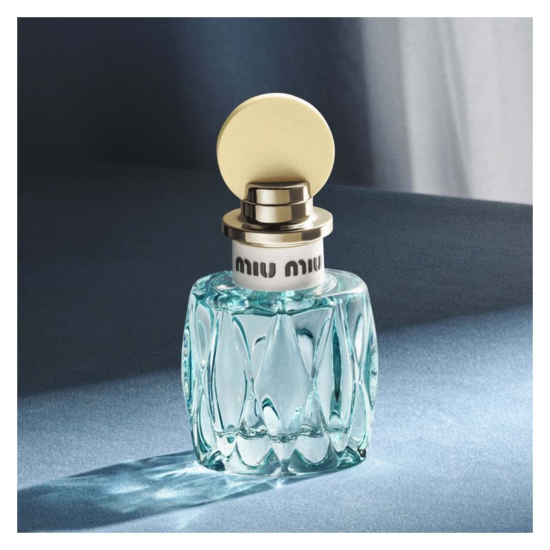 Miu Miu L'eau Bleue, Eau de Parfum Donna, 100 ml Spray, Fragranza Floreale Verde, Profumo fresco con note di Mughetto e Muschio Bianco Miu Miu L'eau Bleue, Eau de Parfum Donna, 100 ml Spray, Fragranza Floreale Verde, Profumo fresco con note di Mughetto e Muschio Bianco