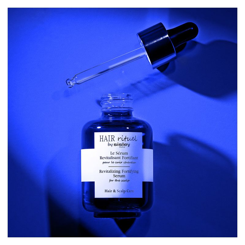 Sisley Hair Rituel Le Sérum Revitalisant Fortifiant, Siero Anticaduta per Cuoio Capelluto, Trattamento Unisex Rinforzante, 60 ml, per capelli densi Sisley Hair Rituel Le Sérum Revitalisant Fortifiant, Siero Anticaduta per Cuoio Capelluto, Trattamento Unisex Rinforzante, 60 ml, per capelli densi