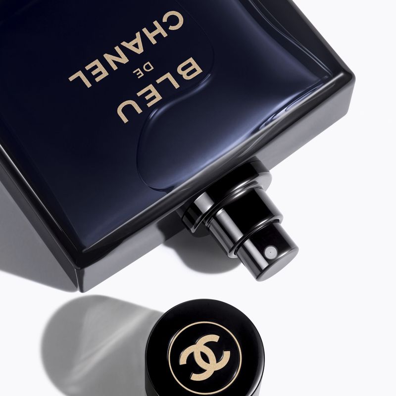 CHANEL Bleu De Chanel Parfum Uomo, 100 ml Spray, Fragranza maschile intensa, Profumo aromatico-boschivo con note legnose e agrumate per l'uomo moderno