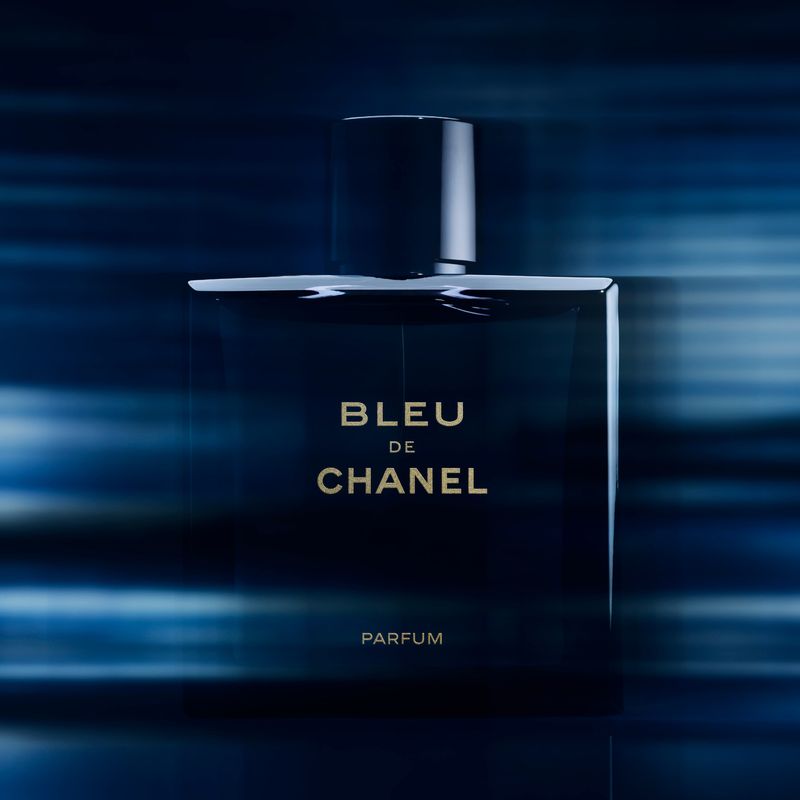 CHANEL Bleu De Chanel Parfum Uomo, 100 ml Spray, Fragranza maschile intensa, Profumo aromatico-boschivo con note legnose e agrumate per l'uomo moderno