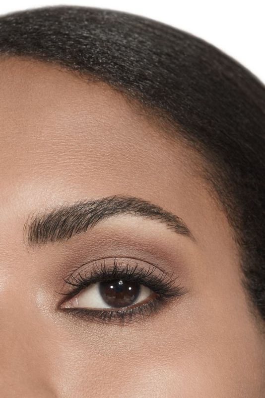 CHANEL Les 4 Ombres, Ombretto Dai Molteplici Effetti, 308 - Clair Obscur, 2 g, Palette 4 Colori Nude per un Make-Up Naturale o Smoky a Lunga Tenuta CHANEL Les 4 Ombres, Ombretto Dai Molteplici Effetti, 308 - Clair Obscur, 2 g, Palette 4 Colori Nude per un Make-Up Naturale o Smoky a Lunga Tenuta