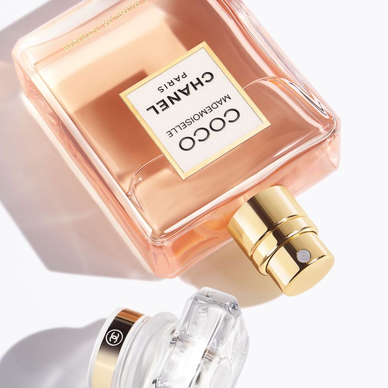 CHANEL Coco Mademoiselle, Eau de Parfum Intense, Donna, 35 ml, Vaporizzatore, Profumo femminile sensuale, Fragranza orientale boschiva ambrata CHANEL Coco Mademoiselle, Eau de Parfum Intense, Donna, 35 ml, Vaporizzatore, Profumo femminile sensuale, Fragranza orientale boschiva ambrata