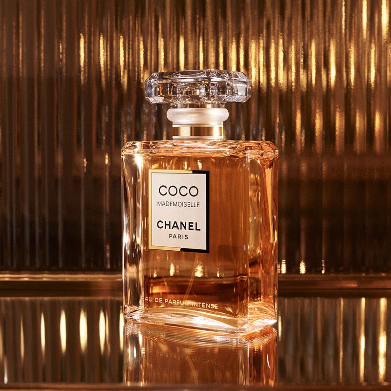 CHANEL Coco Mademoiselle, Eau de Parfum Intense, Donna, 35 ml, Vaporizzatore, Profumo femminile sensuale, Fragranza orientale boschiva ambrata CHANEL Coco Mademoiselle, Eau de Parfum Intense, Donna, 35 ml, Vaporizzatore, Profumo femminile sensuale, Fragranza orientale boschiva ambrata