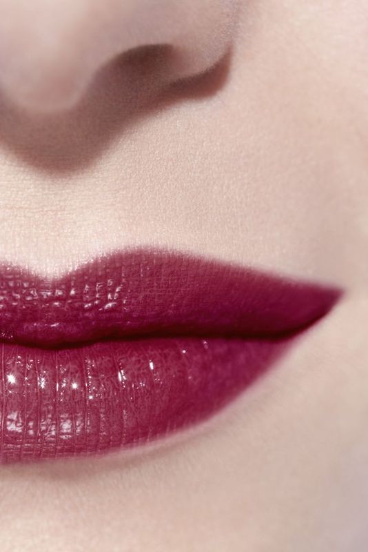 CHANEL Rouge Coco Flash, Rossetto Idratante Donna, 3 g, 96 Phénomène, Colore Intenso, Finish Ultra-Brillante, Comfort Assoluto e Lunga Tenuta