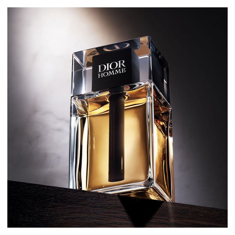 DIOR Dior Homme, Eau de Toilette Uomo, 100 ml Spray, Fragranza Legnosa e Speziata, Profumo Maschile con Note di Cedro, Patchouli e Vetiver