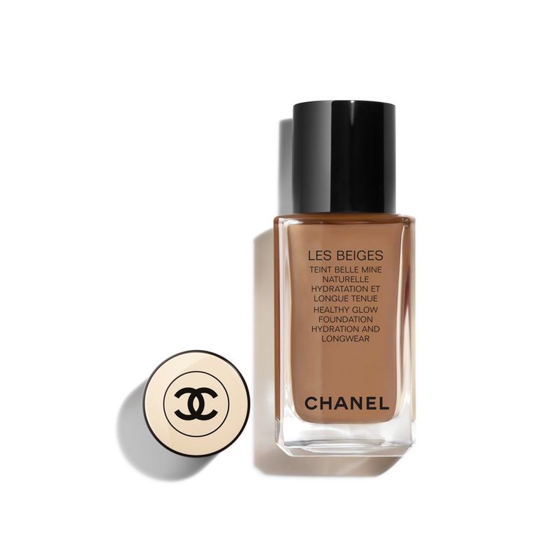 CHANEL Les Beiges Teint Belle Mine Naturelle, Fondotinta Fluido Idratante Lunga Tenuta Donna, 30 ml, Colore BR132, Make up Effetto Luminoso Naturale CHANEL Les Beiges Teint Belle Mine Naturelle, Fondotinta Fluido Idratante Lunga Tenuta Donna, 30 ml, Colore BR132, Make up Effetto Luminoso Naturale