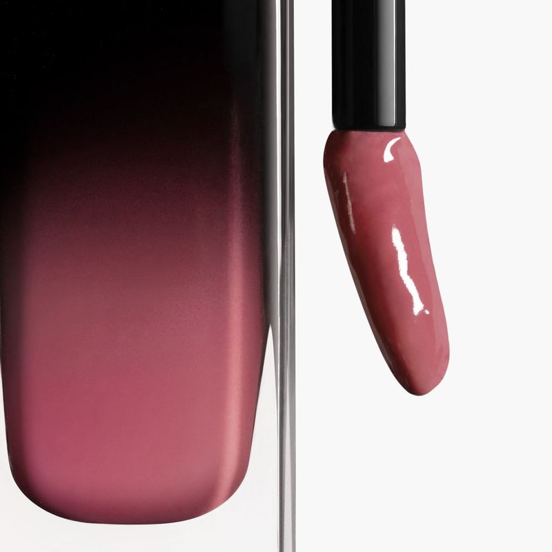 CHANEL Rouge Allure Laque, Rossetto Fluido Brillante, 64 Exigence, 5,5 ml, Lunga Tenuta, Finish Satinato, Idratante e Resistente all'Acqua CHANEL Rouge Allure Laque, Rossetto Fluido Brillante, 64 Exigence, 5,5 ml, Lunga Tenuta, Finish Satinato, Idratante e Resistente all'Acqua