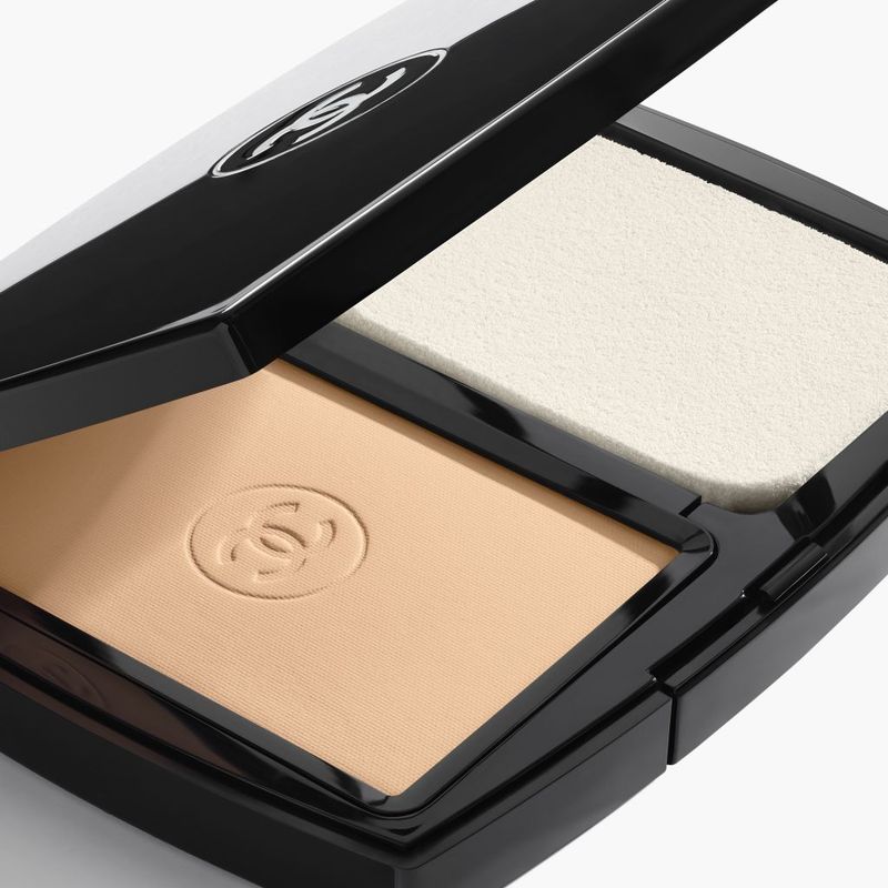 CHANEL Ultra Le Teint