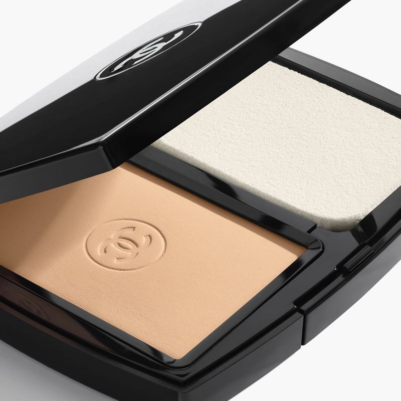 CHANEL Ultra Le Teint, Fondotinta Compatto Alta Perfezione Donna, 13 g, Colore B40, Lunga Tenuta, Finish Opaco Luminoso, Make-up Viso Impeccabile