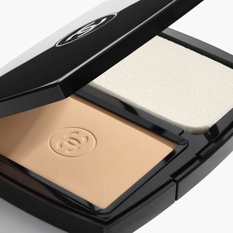 CHANEL Ultra Le Teint, Fondotinta Compatto Donna, 13 g, Colore B60, Lunga Tenuta, Finish Opaco Luminoso, Make-up Viso per un Colorito Perfetto