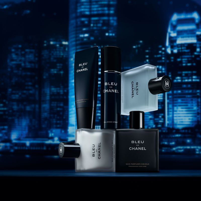 CHANEL Bleu De Chanel, Lozione Dopobarba Uomo, 100 ml, Lenitivo e Rinfrescante, Profumo Uomo dalle note aromatico-boschive CHANEL Bleu De Chanel, Lozione Dopobarba Uomo, 100 ml, Lenitivo e Rinfrescante, Profumo Uomo dalle note aromatico-boschive