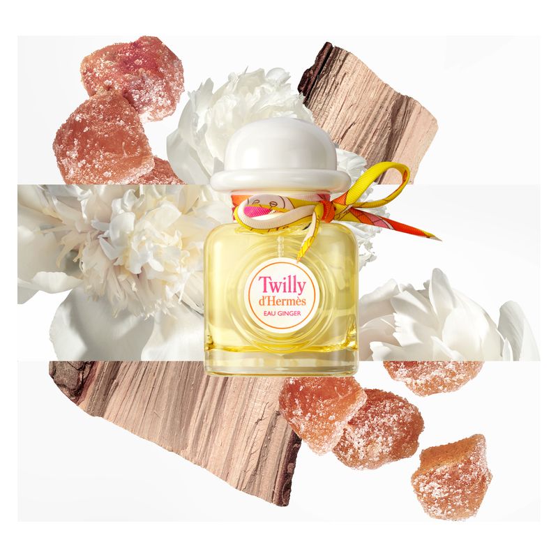 Hermès Twilly Eau Ginger, Eau de Parfum Donna, 30 ml Spray, Profumo Floreale Legnoso Speziato, Fragranza allo Zenzero Candito, Peonia e Legno di Cedro Hermès Twilly Eau Ginger, Eau de Parfum Donna, 30 ml Spray, Profumo Floreale Legnoso Speziato, Fragranza allo Zenzero Candito, Peonia e Legno di Cedro