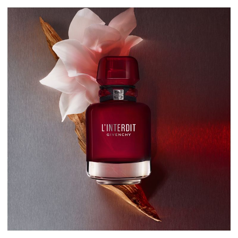 Givenchy L'Interdit Rouge, Eau de Parfum Donna, 80 ml Spray, Profumo femminile intenso e sensuale, Fragranza Floreale Speziata Legnosa Givenchy L'Interdit Rouge, Eau de Parfum Donna, 80 ml Spray, Profumo femminile intenso e sensuale, Fragranza Floreale Speziata Legnosa