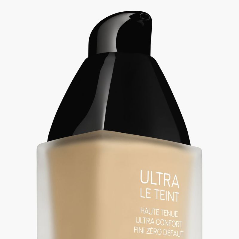 CHANEL Ultra Le Teint Fluide, Fondotinta Lunga Tenuta Donna, 30 ml, Colore BD31 Beige Doré, Finish Opaco Luminoso, Make-up Viso Incarnato Perfetto