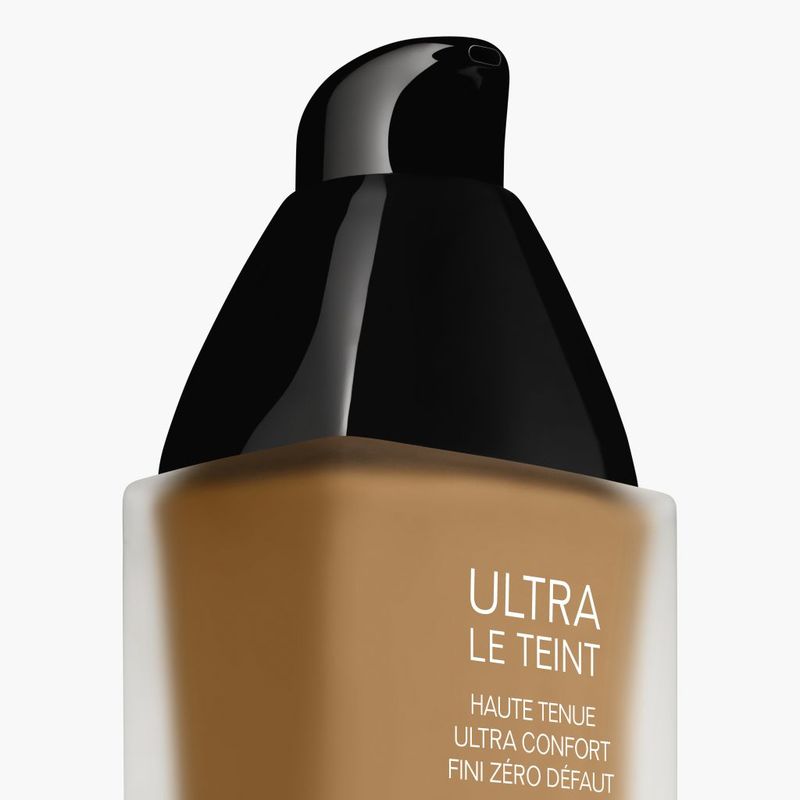 CHANEL Ultra Le Teint Fluide
