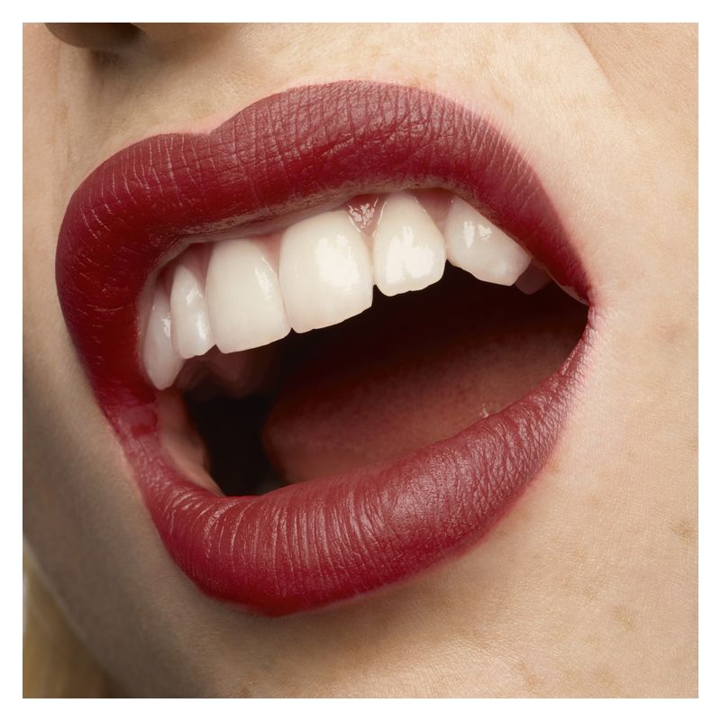 Yves Saint Laurent THE SLIM VELVET RADICAL MATTE LIPSTICK
