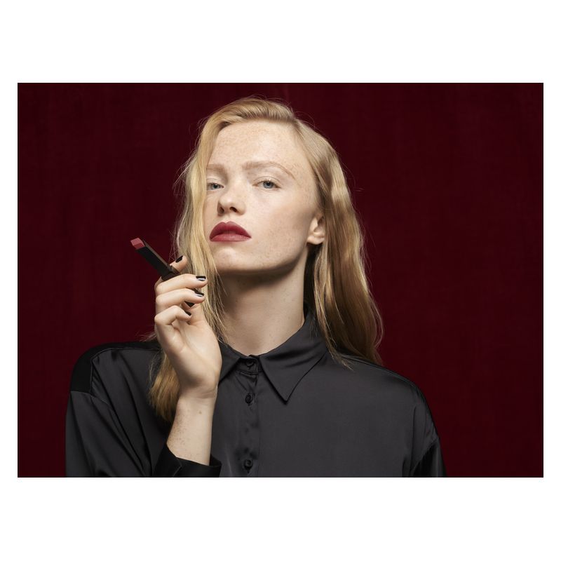 Yves Saint Laurent THE SLIM VELVET RADICAL MATTE LIPSTICK
