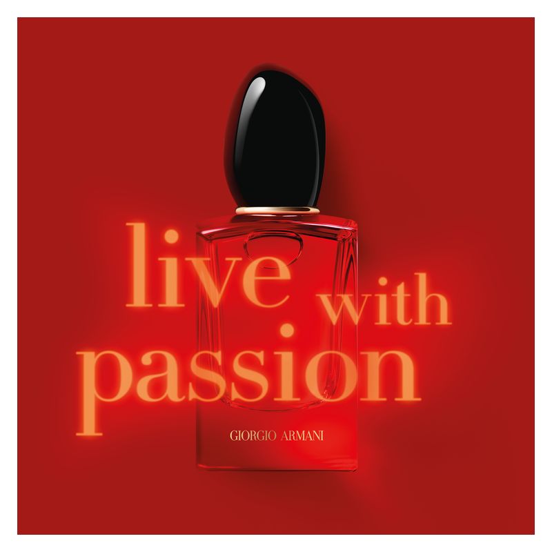 Armani Sì Passione Éclat, Eau de Parfum Donna, 50 ml Spray, Fragranza Floreale con Rose e Vaniglia, Profumo femminile persistente e radioso