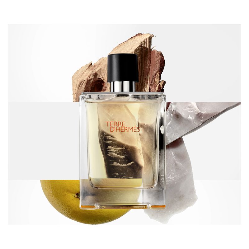 Hermès Terre d'Hermès, Eau de Toilette Uomo, 125 ml Ricarica, Profumo Maschile Legnoso Speziato con note di Pompelmo, Cedro e Pepe Hermès Terre d'Hermès, Eau de Toilette Uomo, 125 ml Ricarica, Profumo Maschile Legnoso Speziato con note di Pompelmo, Cedro e Pepe