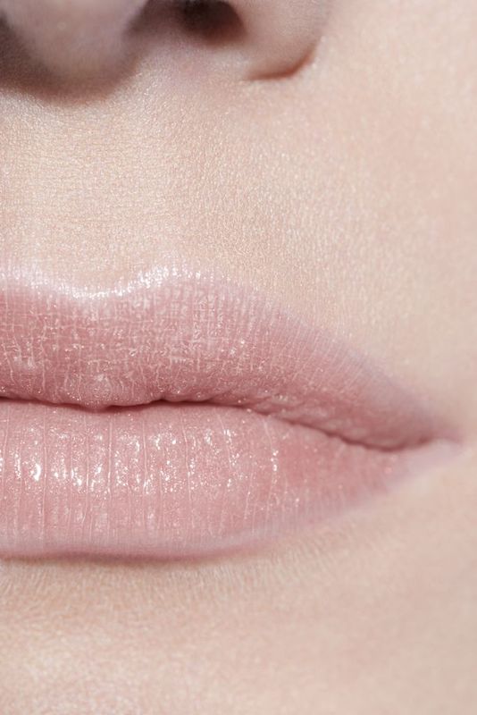 CHANEL Rouge Coco Baume