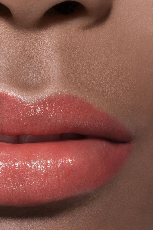 CHANEL Rouge Coco Baume, Balsamo Labbra Idratante Colorato, 916 Flirty Coral, 3 g, Intensità su misura, Trattamento labbra colorato effetto luminoso CHANEL Rouge Coco Baume, Balsamo Labbra Idratante Colorato, 916 Flirty Coral, 3 g, Intensità su misura, Trattamento labbra colorato effetto luminoso
