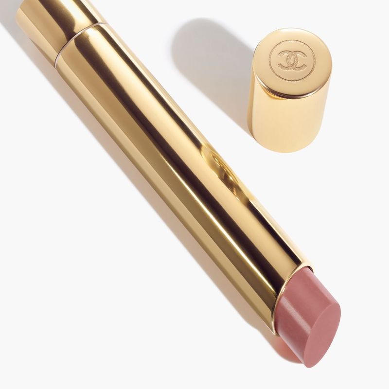 CHANEL Rouge Allure L'Extrait Ricarica, Rossetto Alta Intensità Donna, 2 g, Colore 812 Beige Brut, Finish Satinato, Idratante e a Lunga Tenuta CHANEL Rouge Allure L'Extrait Ricarica, Rossetto Alta Intensità Donna, 2 g, Colore 812 Beige Brut, Finish Satinato, Idratante e a Lunga Tenuta