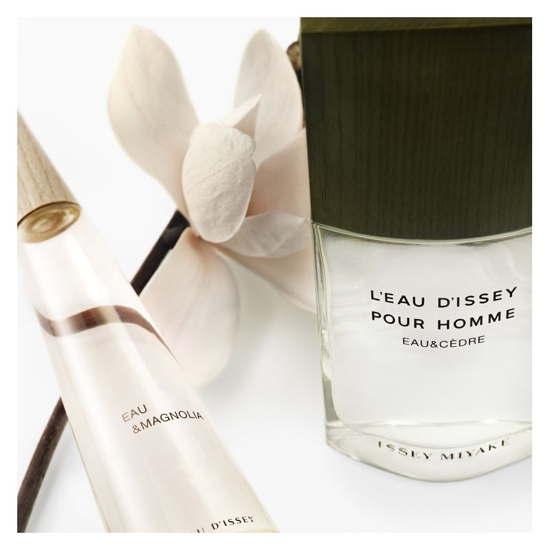 Issey Miyake L'Eau d'Issey Eau & Magnolia, Eau de Toilette Intense Donna, 100 ml Spray, Fragranza Floreale Acquatica, Profumo femminile luminoso Issey Miyake L'Eau d'Issey Eau & Magnolia, Eau de Toilette Intense Donna, 100 ml Spray, Fragranza Floreale Acquatica, Profumo femminile luminoso
