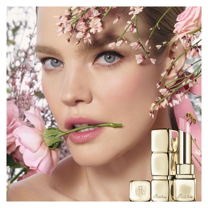 Guerlain Kisskiss Bee Glow - Balsamo Labbra Colorato Al Miele Con Il 98% Di Ingredienti Di Origine Naturale