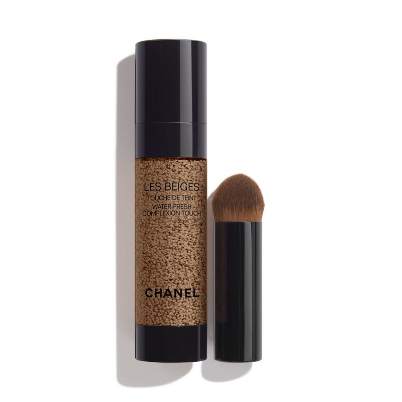 CHANEL Les Beiges Touche De Teint, Fondotinta Idratante e Illuminante Donna, Colore B60, 20 ml, Water-Fresh Complexion Touch per incarnato luminoso CHANEL Les Beiges Touche De Teint, Fondotinta Idratante e Illuminante Donna, Colore B60, 20 ml, Water-Fresh Complexion Touch per incarnato luminoso