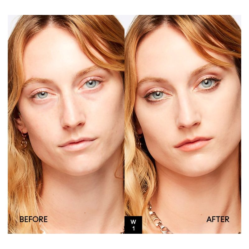 MAC Studio Radiance Face And Body Radiant Sheer Foundation, Fondotinta Viso e Corpo, 50 ml, Colore W1, Finish Luminoso e Naturale, Idratante MAC Studio Radiance Face And Body Radiant Sheer Foundation, Fondotinta Viso e Corpo, 50 ml, Colore W1, Finish Luminoso e Naturale, Idratante