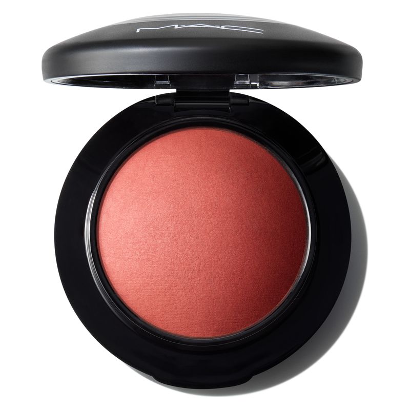 MAC Mineralize Blush, Fard in Polvere, 4 g, FLIRTING WITH DANGER, Finish Luminoso e Perlato, Make-up Viso per Zigomi Radiosi, Lunga Tenuta MAC Mineralize Blush, Fard in Polvere, 4 g, FLIRTING WITH DANGER, Finish Luminoso e Perlato, Make-up Viso per Zigomi Radiosi, Lunga Tenuta