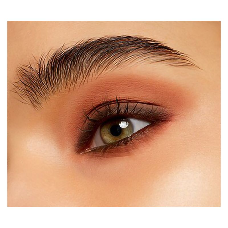 MAC Powder Kiss Soft Matte Eye Shadow, Ombretto Ricarica Pro Palette, 1.5 g, What Clout!, Finish Opaco Vellutato, Ombretto Marrone Chiaro Caldo MAC Powder Kiss Soft Matte Eye Shadow, Ombretto Ricarica Pro Palette, 1.5 g, What Clout!, Finish Opaco Vellutato, Ombretto Marrone Chiaro Caldo