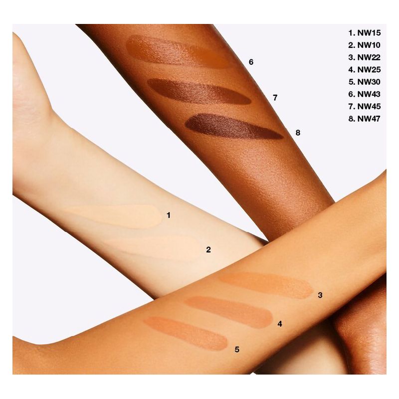 MAC Studio Fix Tech Cream-To-Powder Foundation, Fondotinta Compatto NW30, 10 g, Copertura media modulabile, Finish matte naturale, Lunga tenuta 12 ore MAC Studio Fix Tech Cream-To-Powder Foundation, Fondotinta Compatto NW30, 10 g, Copertura media modulabile, Finish matte naturale, Lunga tenuta 12 ore
