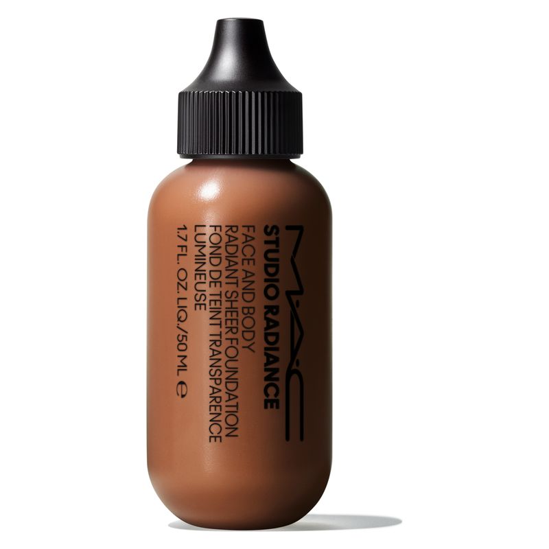 MAC Studio Radiance Face And Body Foundation, Fondotinta Fluido C8, 50 ml, Idratante con Finish Luminoso, Coprenza Leggera per Viso e Corpo MAC Studio Radiance Face And Body Foundation, Fondotinta Fluido C8, 50 ml, Idratante con Finish Luminoso, Coprenza Leggera per Viso e Corpo