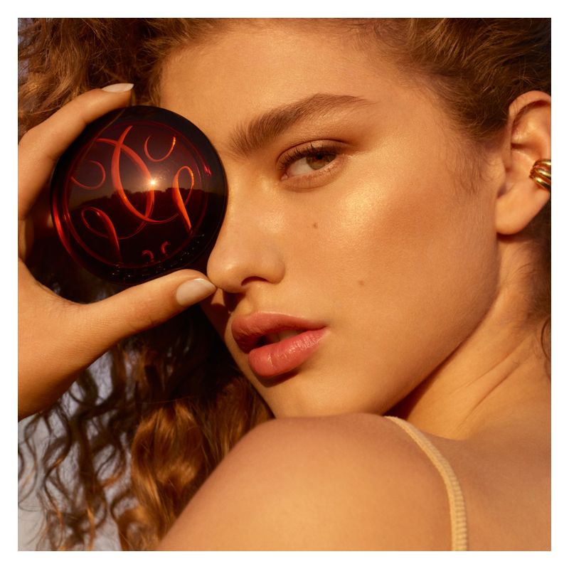 Guerlain TERRACOTTA LUMINIZER LA POUDRE ILLUMINANTE - 96% DI INGREDIENTI DI ORIGINE NATURALE - Luminosità scintillante e dorata