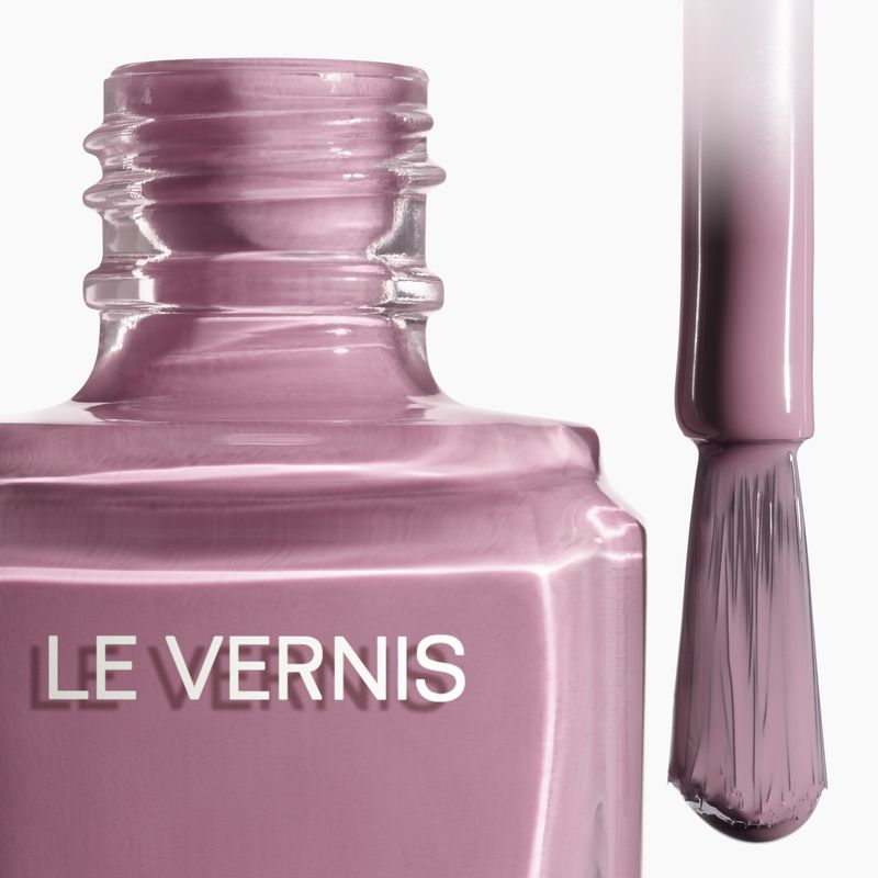 CHANEL Le Vernis, Smalto per Unghie Lunga Tenuta, 13 ml, Colore 137 Sorcière, Finish Ultra-Brillante, Unghie perfette con effetto lacca professionale