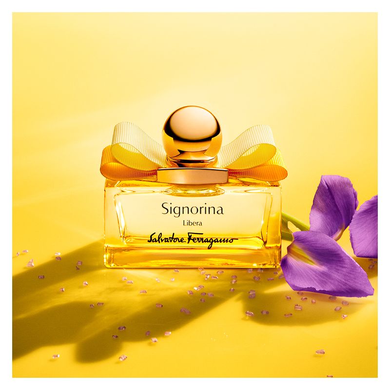 Salvatore Ferragamo Signorina Libera, Eau de Parfum Donna, 100 ml Spray, Profumo Floreale Fruttato Gourmand, Fragranza femminile energizzante e luminosa