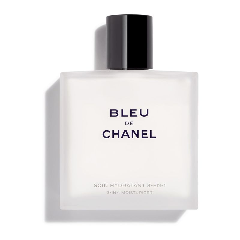 CHANEL Bleu De Chanel, Trattamento Idratante 3 in 1 Uomo, 90 ml, Dopobarba Lenitivo, Crema Viso e Cura Barba, Fragranza Aromatico-Boschiva CHANEL Bleu De Chanel, Trattamento Idratante 3 in 1 Uomo, 90 ml, Dopobarba Lenitivo, Crema Viso e Cura Barba, Fragranza Aromatico-Boschiva