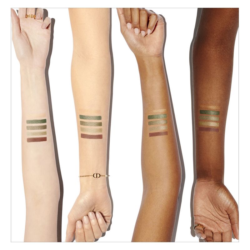 DIOR Diorshow 5 Couleurs, Palette Occhi 5 Ombretti, 343 Khaki, Lunga Tenuta e Colore Intenso, Texture Cremosa, Make-up Donna con Finish Multi-Effetto DIOR Diorshow 5 Couleurs, Palette Occhi 5 Ombretti, 343 Khaki, Lunga Tenuta e Colore Intenso, Texture Cremosa, Make-up Donna con Finish Multi-Effetto