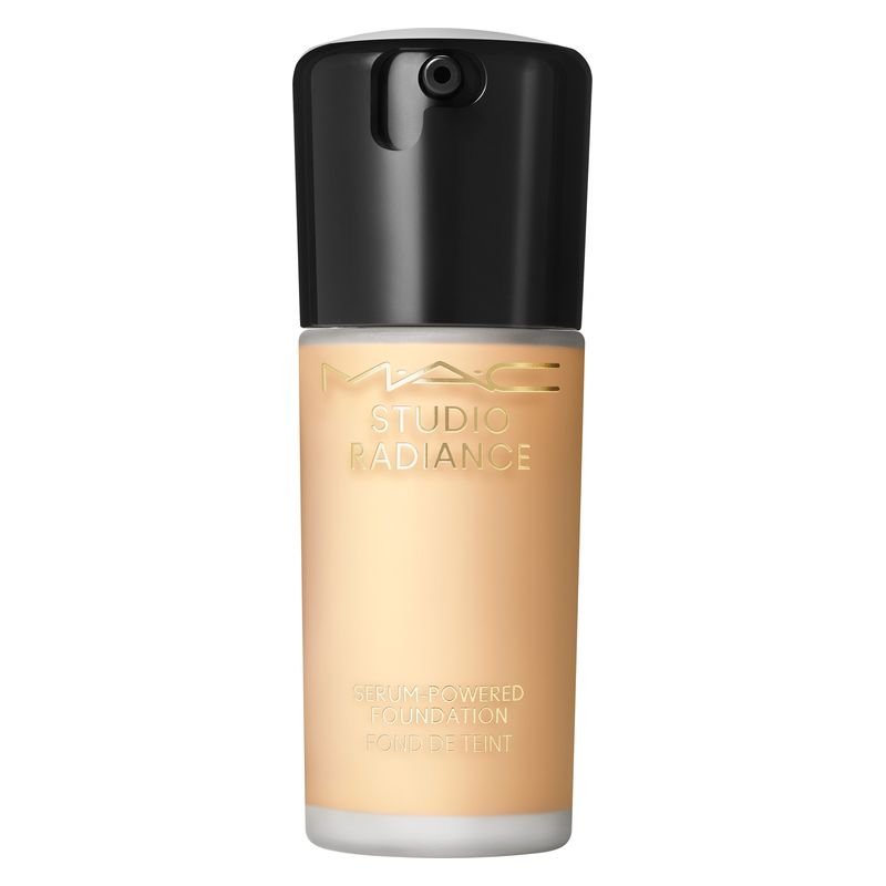 MAC Studio Radiance Serum-Powered Foundation, Fondotinta Siero Idratante e Illuminante, Colore NC20, 30 ml, Coprenza Modulabile e Lunga Tenuta MAC Studio Radiance Serum-Powered Foundation, Fondotinta Siero Idratante e Illuminante, Colore NC20, 30 ml, Coprenza Modulabile e Lunga Tenuta