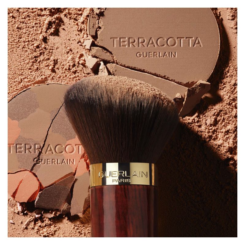 Guerlain Terracotta La Poudre Bronzante, Terra Abbronzante Donna, 05 Foncé Doré, 10 g, Effetto Bonne Mine Naturale, Idratante con Olio di Argan Guerlain Terracotta La Poudre Bronzante, Terra Abbronzante Donna, 05 Foncé Doré, 10 g, Effetto Bonne Mine Naturale, Idratante con Olio di Argan