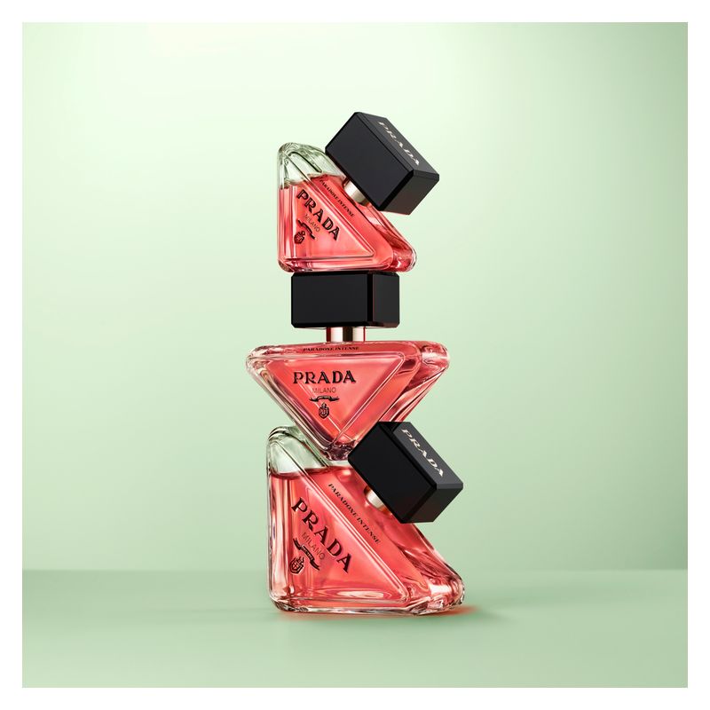 Prada Paradoxe Intense, Eau de Parfum Donna, 30 ml Spray Ricaricabile, Profumo Floreale Ambrato Legnoso Prada Paradoxe Intense, Eau de Parfum Donna, 30 ml Spray Ricaricabile, Profumo Floreale Ambrato Legnoso