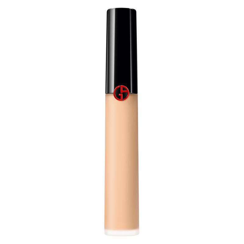 Armani POWER FABRIC + CONCEALER - Un correttore liquido a lunga tenuta e ad alta coprenza con un finish mat vellutato.