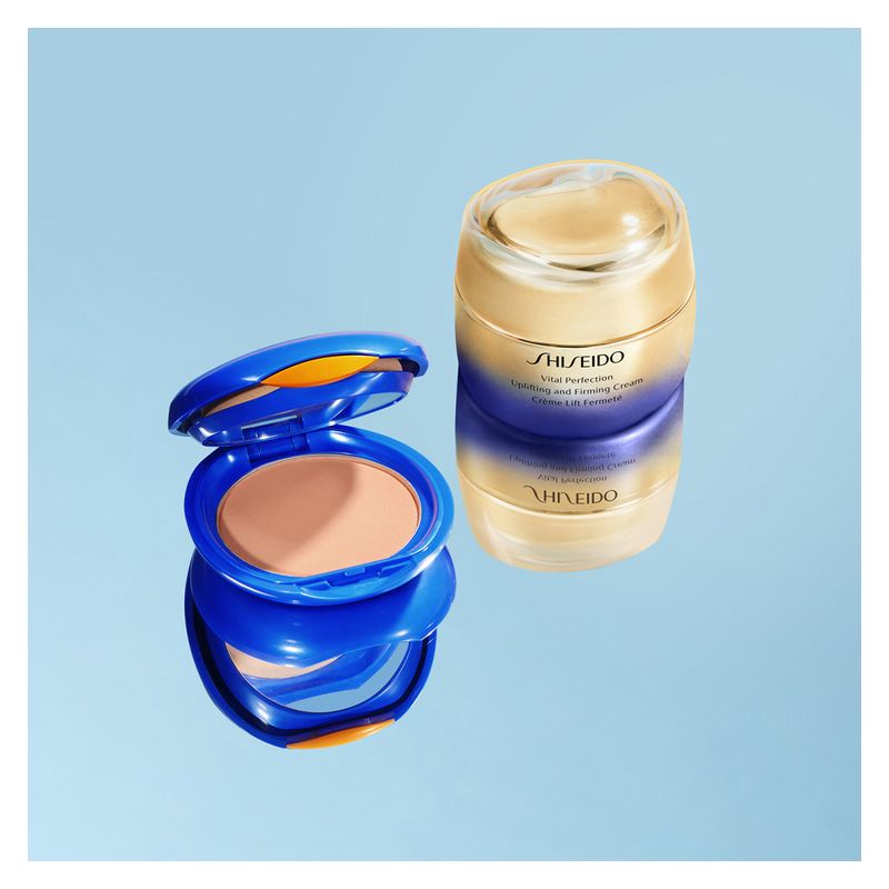 Shiseido UV PROTECTIVE COMPACT FOUNDATION SPF 30 - FONDOTINTA COMPATTO IN POLVERE