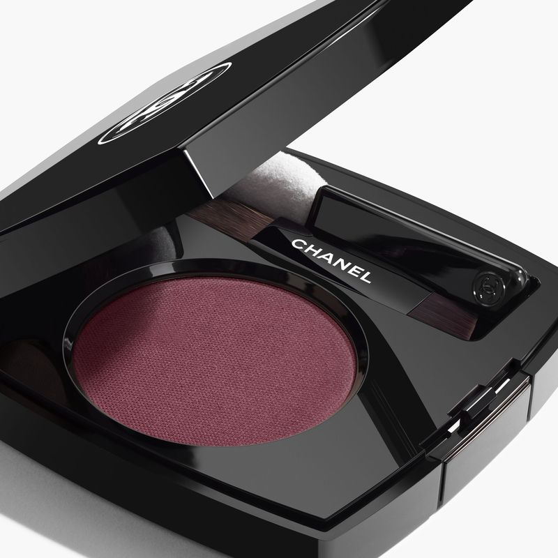 CHANEL OMBRE ESSENTIELLE
