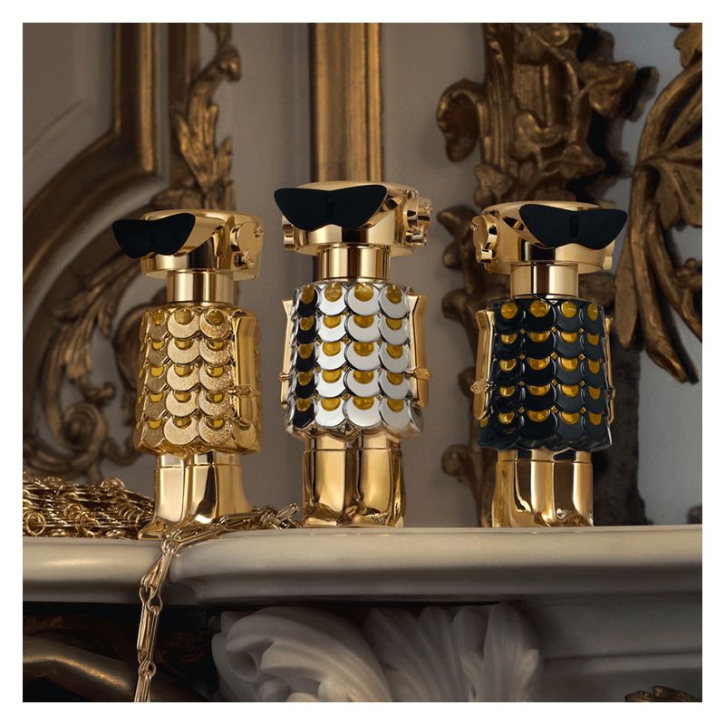 Rabanne Fame Intense, Eau de Parfum Donna, 30 ml Spray, Profumo Floreale Legnoso Muschiato, Fragranza femminile con Gelsomino, Incenso e Sandalo Rabanne Fame Intense, Eau de Parfum Donna, 30 ml Spray, Profumo Floreale Legnoso Muschiato, Fragranza femminile con Gelsomino, Incenso e Sandalo