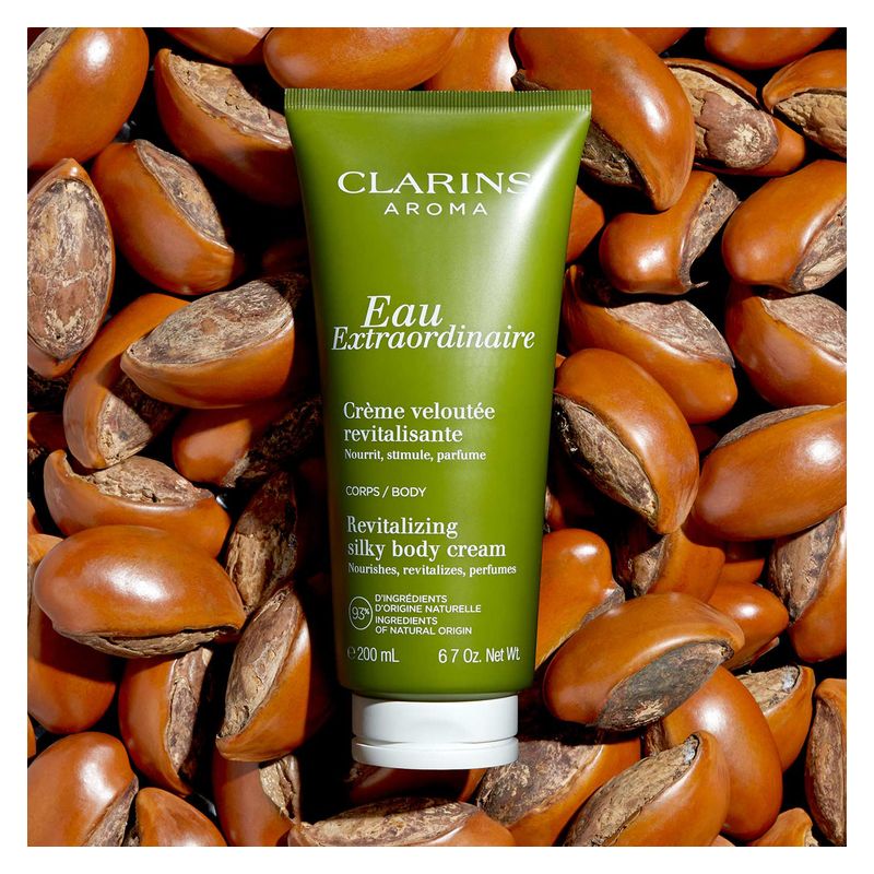Clarins Aroma Eau Extraordinaire, Crema Corpo Idratante Rivitalizzante Donna, 200 ml, Texture Vellutata, 93% Ingredienti di Origine Naturale