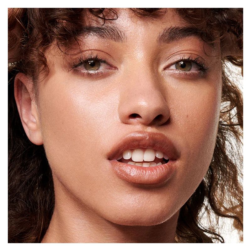 OVERSKIN Glow And Care, Fondotinta Attivo Idratante e Luminoso, 08 Mocha, 30 ml, Effetto Anti-Age, Copertura Modulabile per un Incarnato Omogeneo